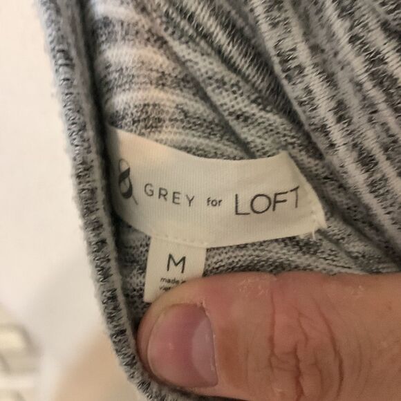 3for$20 sweater medium - Picture 4 of 4